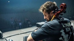 Luka Šulić iz 2Cellosa s obožavateljima podijelio tragičnu vijest: "S dubokom tugom javljam..."