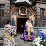 Rusi iz proglasili neprijateljima, a oni danas na Vršiču slave rusko slovensko prijateljstvo u Ruskoj kapelici (foto: Društvo Slovenija Rusija)