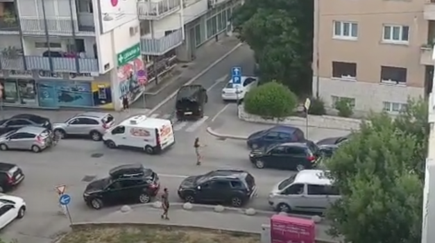 Drama u Splitu: hrabra žena izašla iz vozila i počela usmjeravati promet