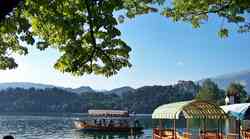 Slovenci su preplavili Jadran, a zašto mi ne bi posjetili jedno od 21 slovenskih jezera idelanih za kupanje, a tu su još i rijeke Krka, Soča, Sava, Drava, Mura...