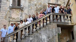 Svjetska umjetnička metropola u srcu je  Istre! Idila i umjetnički raj u Hrvatskoj, preko puta jednako znanog Motovuna, no Grožnjan je poseban, jer obožavaju ga baš svi artisti, a ne samo filmadžije