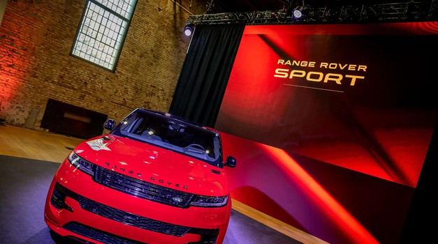Bingo za odlikaše! Range Rover Sport stiže i u najatraktivnijoj i najpovoljnijoj plug-in hibrid verziji od  510 konja po cijeni od 798.000 kn