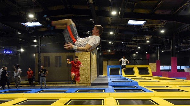 Strašna nesreća u trampolin parku! Htio se samo zabaviti, a sad se bori za goli život u bolnici