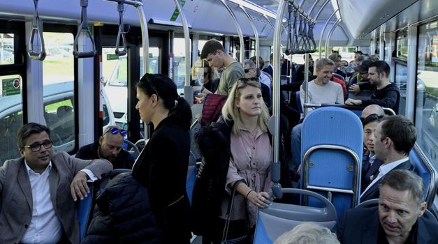 Besplatni grupni javni prijevoz od kuće do posla i to za sve koji rade u Ljubljani. Zagreb, osvrni se malo, nije tako daleko, a dobro je!