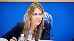 Od 628 zastupnika jedino Kolakušić nije glasovao za smjenu Eva Kaili! Koji su razlozi tome? Potpredsjednica Europskog parlamenta uklonjena zbog upletenosti u jednu od najvećih korupcijskih afera