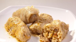 Amerikanac prvi put probao sarmu, ćevapčiće i burek, njegova reakcija govori više od tisuću riječi (nešto ga je stvarno razočaralo)