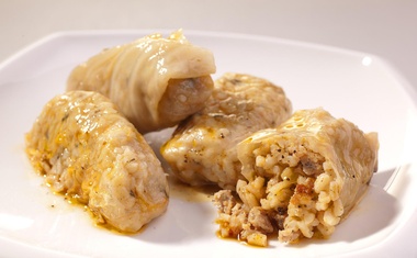 Amerikanac prvi put probao sarmu, ćevapčiće i burek, njegova reakcija govori više od tisuću riječi (nešto ga je stvarno razočaralo)