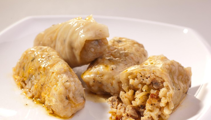 Amerikanac prvi put probao sarmu, ćevapčiće i burek, njegova reakcija govori više od tisuću riječi (nešto ga je stvarno razočaralo)