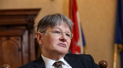 Medicinska sestra koja je brinula o teško bolesnom sucu obznanila tužnu vijest, napustio nas je veliki čovjek i jednako takav časni sudac