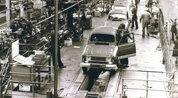 Stiže nova Četvorka! Renault očito sve karte baca na "retro"...