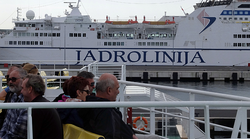 Vrištali su od užasa putnici Jadrolinije na prizor s katamarana - nisu mogli vjerovati svojim očima - svi pričaju o tome što je kapetan učinio