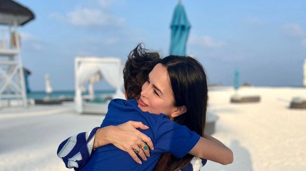 Severina je podijelila tako emotivnu fotografiju zagrljaja sa sinom i izazvala brojne komentare