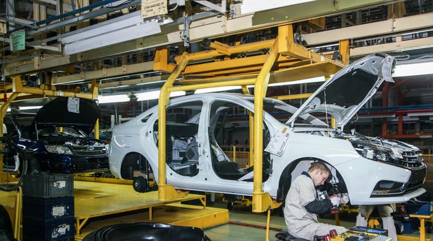 Ford je 1911. radio samo crne aute, Putin 2023. proizvodi samo bijele! U čemu je sličnost