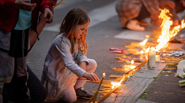 Majka ubijene djevojčice iz škole Ribnikar roditeljima ubojice: Zašto je ovo dijete 7 dana spavalo sklupčano u fotelji?