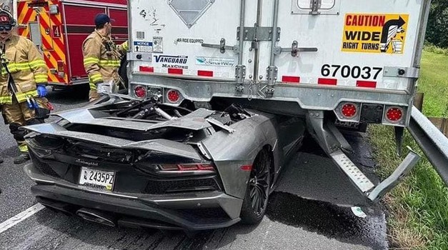 Prokletstvo ili prednost niskih superautomobila: Provjerite kako je završio ovaj "prebrzi" Lamborghini (VIDEO)