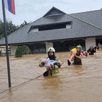 Fotografije od kojih srce boli, u cijelom ovom užasu i vijest sa sretnim završetkom: vatrogasci uspješno evakuirali 22 djece iz vrtića u Mengešu (foto: Facebook/Prostovoljno gasilsko društvo Mengeš)