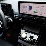 Infotainment sustav je za mene najslabija karika ovog automobila. Ne toliko zbog funkcionalnosti i dizajna sučelja koliko zbog nepouzdanog rada, što uključuje i klima uređaj. (foto: Uroš Modlic)