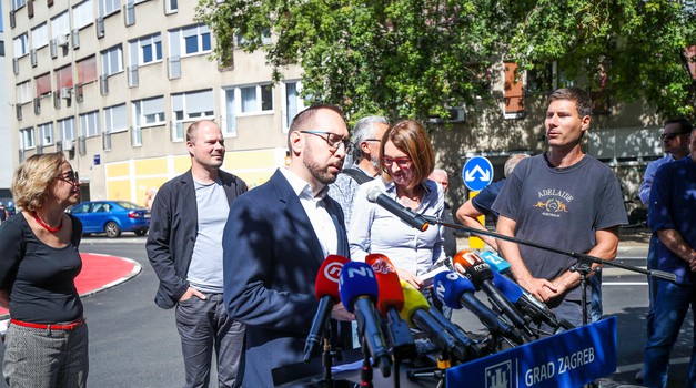 Pernar razvaljuje Tomaševića njegovim oružjem - aktivizmom! Opet ga je izludio do besvijesti