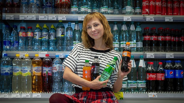 Otrovan Riječanin austrijskom "prirodnom vodom" koju puni američka Coca - Cola, a prijavljen i slučaj trovanja crnim napitkom iz zagrebačke bolnice