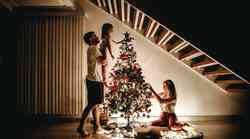Je li moguće da ste cijeli život krivo vješali blagdanske lampice na božićno drvce? Ovaj mod će vas oduševiti (VIDEO)
