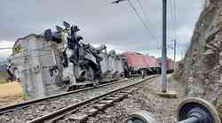 FOTO: Strašni prizori s mjesta nesreće željezničke kompozicije. Vlak iskočio iz tračnica između kolodvora Meja i Škrljevo