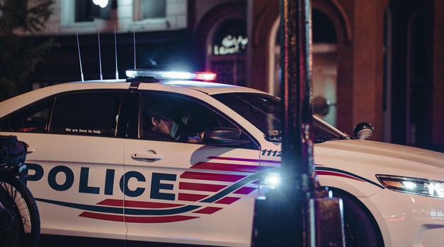Morat će platiti vrtoglavu svotu: Policija natjerala muškarca da prizna ubojstvo oca, što se nije dogodilo (detalji šokiraju)