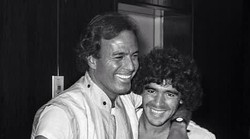 Svjetski popularnog pjevača zadržali u zračnoj luci: u prtljazi imao 42 kilograma... hrane