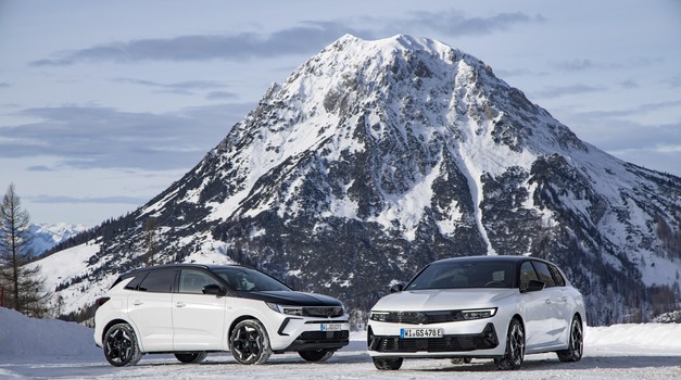 Opel se nameće kao jedan od najboljih izbora za snijeg, a kombinacija s hibridnim GSe  modelima pun je pogodak