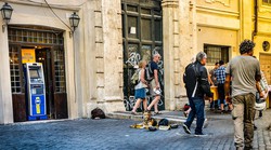 Banka zabunom dopustila neograničeno podizanje novca na "poludjelom" bankomatu: kad su studenti to saznali,...