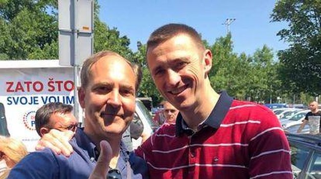 HND tvrdi kako je Bartulica pokrenuo linč na novinara jer ne želi odgovoriti na neugodna pitanja o tome odakle mu kuća na Prviću...