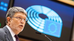 Bio prvi, u sredini, ili zadnji, uvijek je pobijedio! On je „Kralj preferencijalnih glasova!“  Od turopoljskih sela pa sve do Bruxellesa