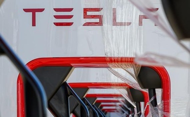 Gotovo polovica vlasnika električnih vozila razmišlja o prelasku na automobile s klasičnim motorom, koji je glavni razlog?