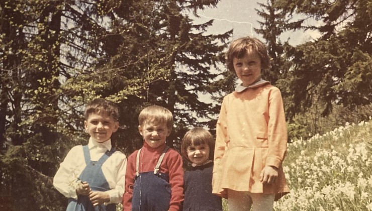 Nekad metla i krpa, danas mobitel i ekrani! 3 vještine koje su djeca u Jugoslaviji savladala, a današnja djeca više ne znaju