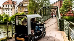 Zašto ne postaviti krov na bicikl? To je Karbike, više od e-bicikla, ali ipak manje od automobila