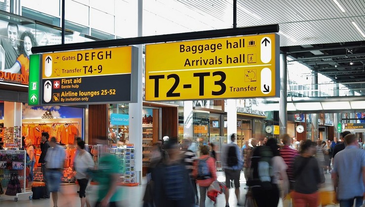 Stotine putnika zarobljene u Lufthansa zrakoplovima zbog snježnog nevremena u Münchenu