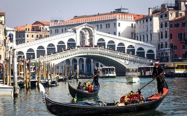 Venecija na Silvesterovo uvodi ograničenja i za pješake, a konzumiranj hrane i pića na otvorenom nakon 22 sata nema!