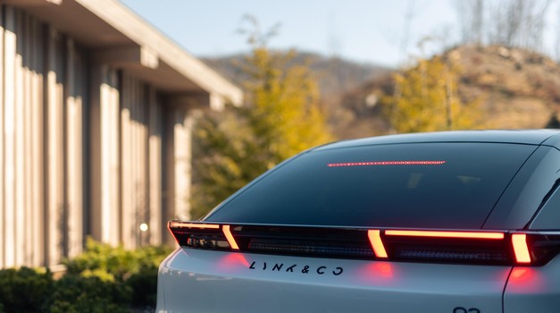 Prava poplava "kineza" i u Hrvatskoj! 37.990 eura za elektro auto od 4,5 metra. Stigao je Lynk & Co 02 – Drugi dio napadačke taktike