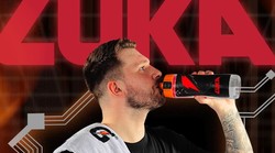 Luka Dončić šepuri se Neverom Mate Rimca po Sloveniji i izaziva uzdahe