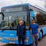 Na krilima Red Bulla, čarobnog napitka i struje, Tomašević i Sinković napravili krug oko Jarunskog jezera s busom koji ima zero emission (foto: Grad Zagreb/Instagram)