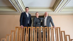 Velika koalicija ZAGREB UNITED - zajedno pobjeđujemo!  UŽIVO - predstavljanje pokreta otpora TT-u u režiji dva Davora, Bernardića i Šterna, Goluže, Dogan..., pogledajte uživo i saznajte AMA BAŠ SVE