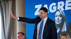 Zagrepčanci ujedinjeni protiv niškorisnih! Možemo na aparatima - ZAGREB UNITED, HOLLYWOOD od političkog predstavljanja