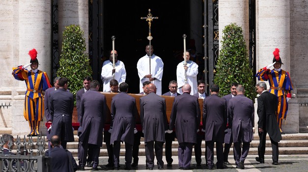 After the funeral Mass for Pope Francis at the Vatican his body has been brought to his chosen burial place, the Santa Maria Maggiore Basilica in Rome, Italy on April 26, 2025. Photo by (EV) C. Furlong - Vatican Pool/ABACAPRESS.COM Photo: ABACA/ABACA