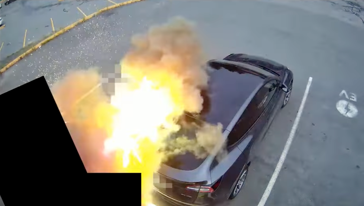 Električni automobil se zapalio tijekom punjenja - vlasnika je otpuhalo nekoliko metara (VIDEO)