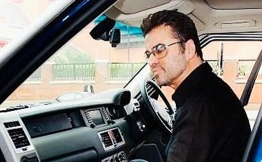 Range Rover  Georgea Michaela, alias Georgios Kyriacos Panayiotou,  pokojnog slavnog glazbenika na aukciji