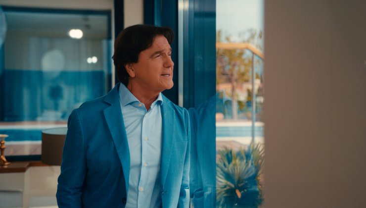 Zdravko Čolić osvojio Split s novim singlom: surađivao je s  tastom Petra Graše, njegovom suprugom Vjekoslavom, a senzacionalan spot snimili su u prelijepoj Dalmaciji