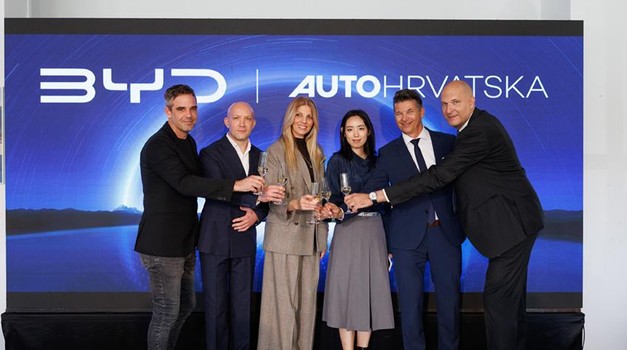 Kinezi svakog dana u svakom pogledu sve više napreduju u Hrvatskoj - otvoren prekrasan BYD salon u Splitu
