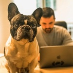 Upoznajte najmlađeg umirovljenika, koji ima samo 35 godina: - Ustajem u 10, vozim motor, putujem i ne namjeravam se vratiti iz mirovine. Nikad nisam toliko uživao. Ovo je život! (foto: ognjen radić/instagram)