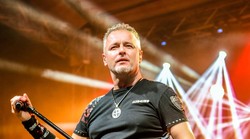 - Lavež bijesnih pasa tjera me da pjevam isto i 2025. Tomašević, sekta Možemo, SDP! i Vučić izmilili su iz mišjih rupa, složni  u proganjanju