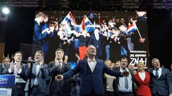 Svo vrijeme vikao je: - "Drž'te lopove!" Hadezovac koji je bio zadužen za spriječavanje korupcije