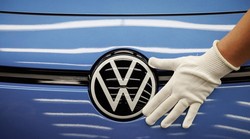 VW ukida čak 50.000 radnih mjesta, a glavni su razlog Kinezi koji sve više kupuju svoje, a sve manje EU aute!